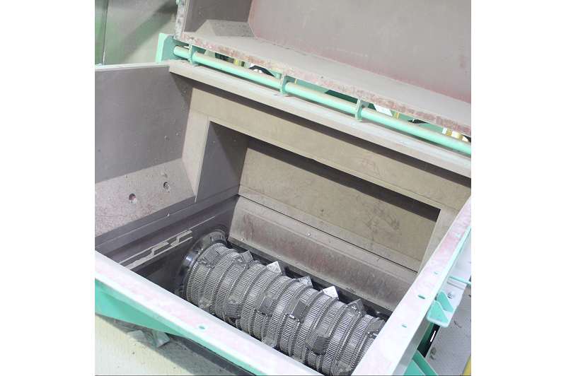 The new crusher that our company introduced was featured in the Circulation Economy Newspaper