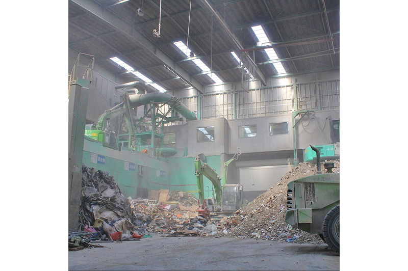 The new crusher that our company introduced was featured in the Nikkan Kogyo Shimbun.